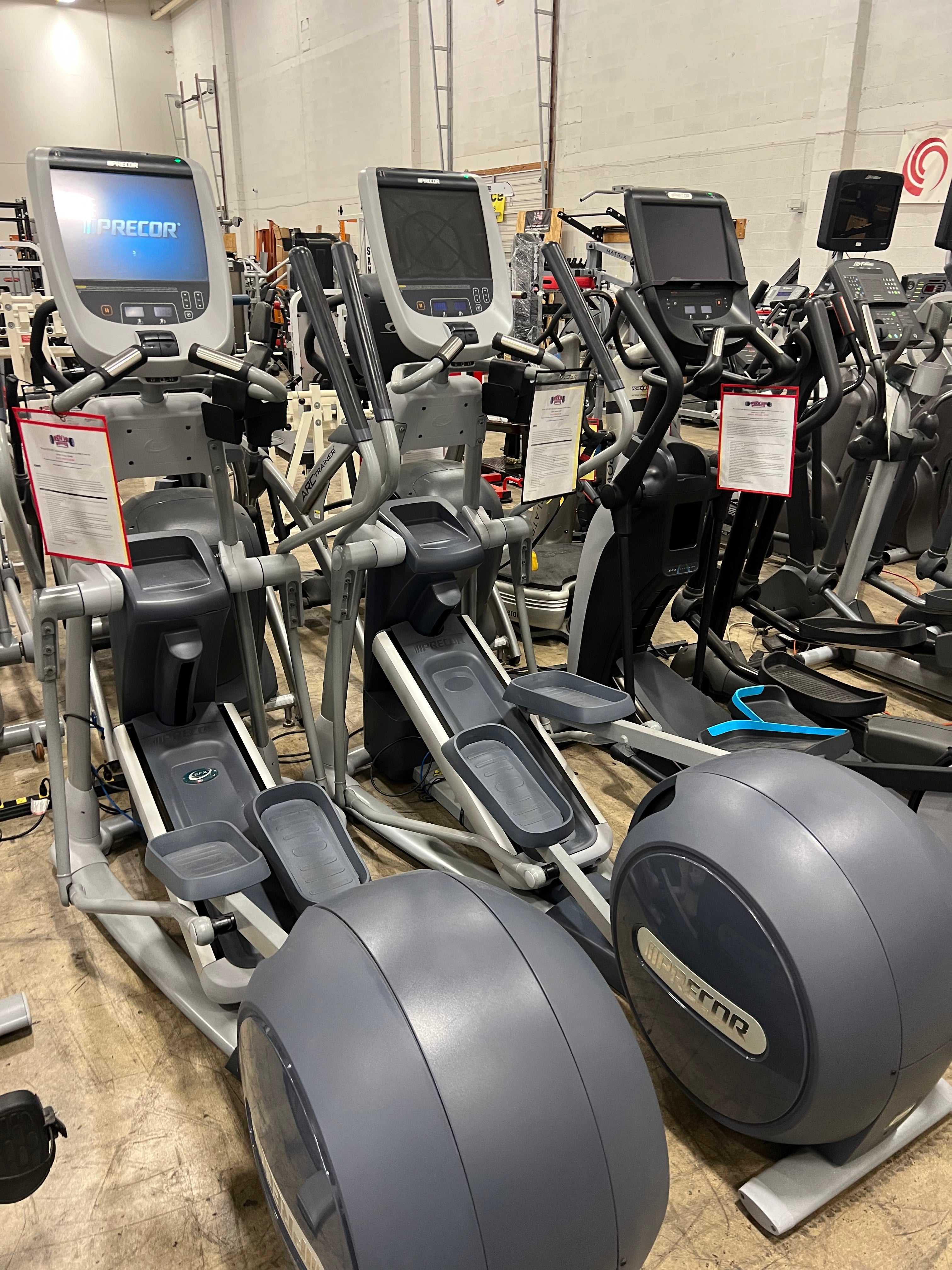 Precor, Precor EFX 885 Elliptical Crosstrainer w/p80 Console - Used