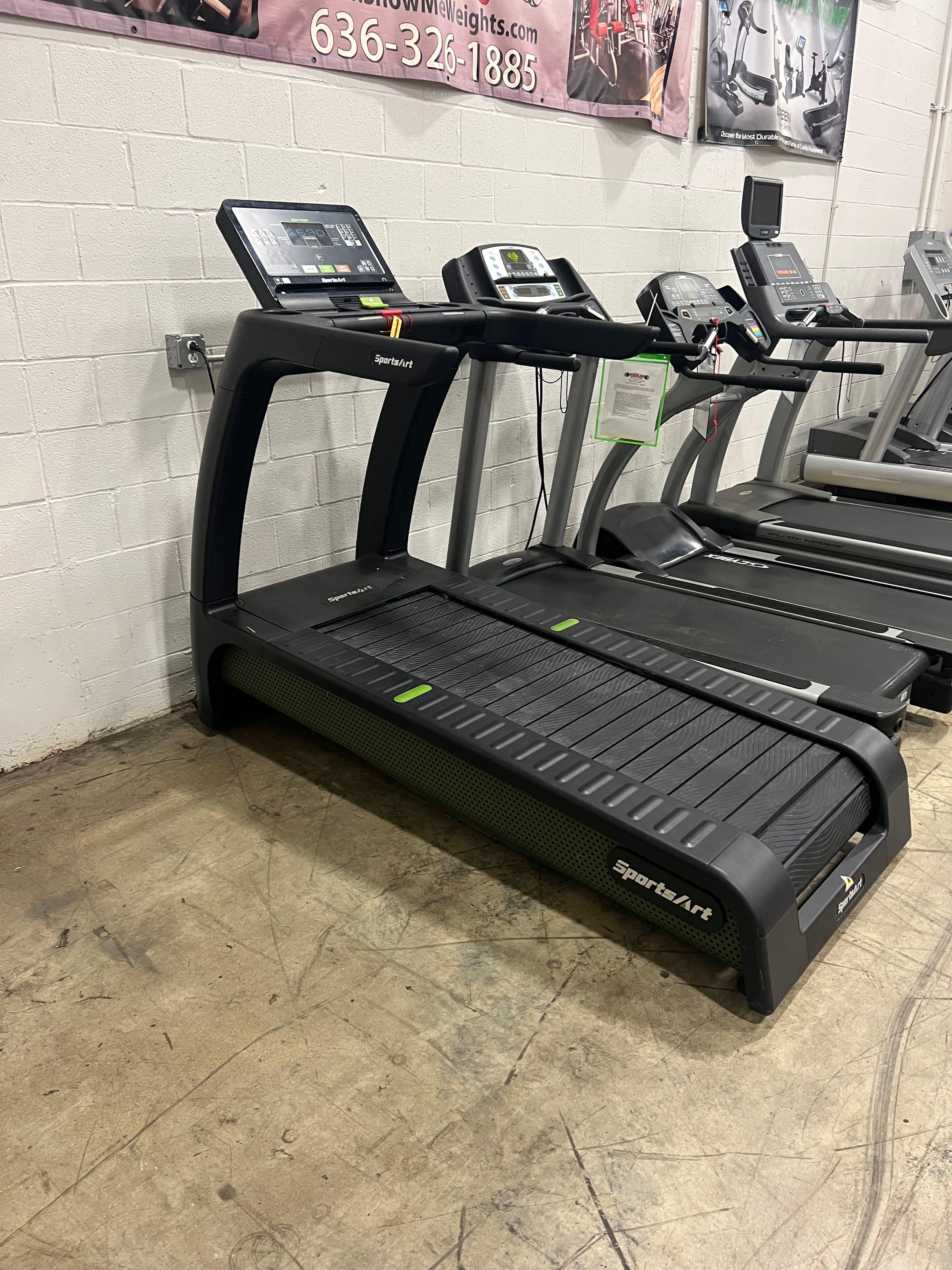 SportsArt, SportsArt G690 Verde Status Eco Power Treadmill - Used